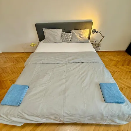 Апартаменты Elegant For Short