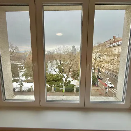 Elegant For Short דירה ברטיסלאבה