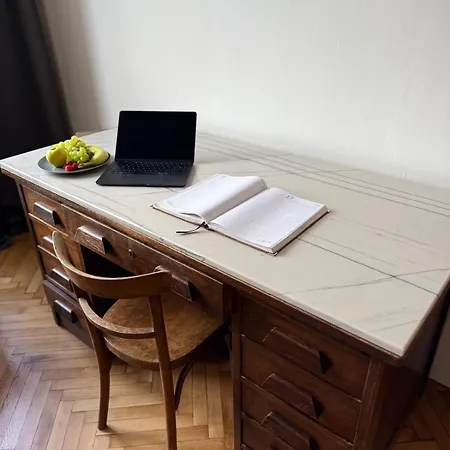 דירה Elegant For Short ברטיסלאבה