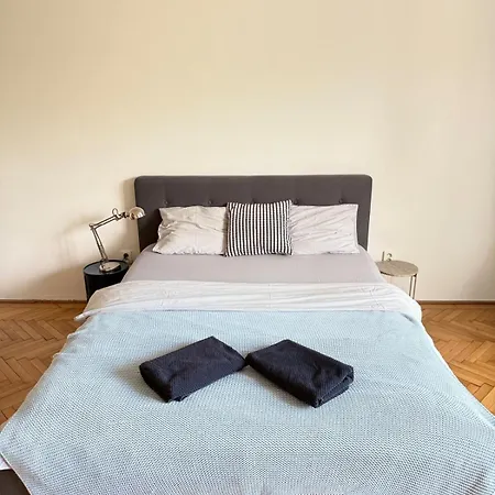 דירה Elegant For Short *