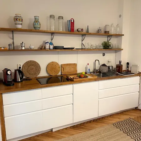 Elegant For Short Апартаменты