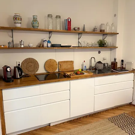 Elegant For Short ברטיסלאבה