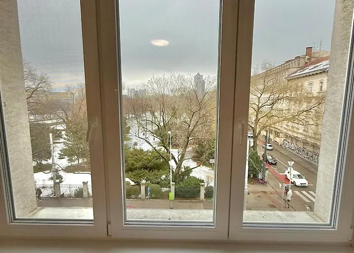 Elegant For Short アパート ブラチスラヴァ