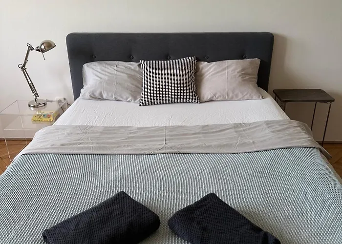 Elegant For Short * Bratislava